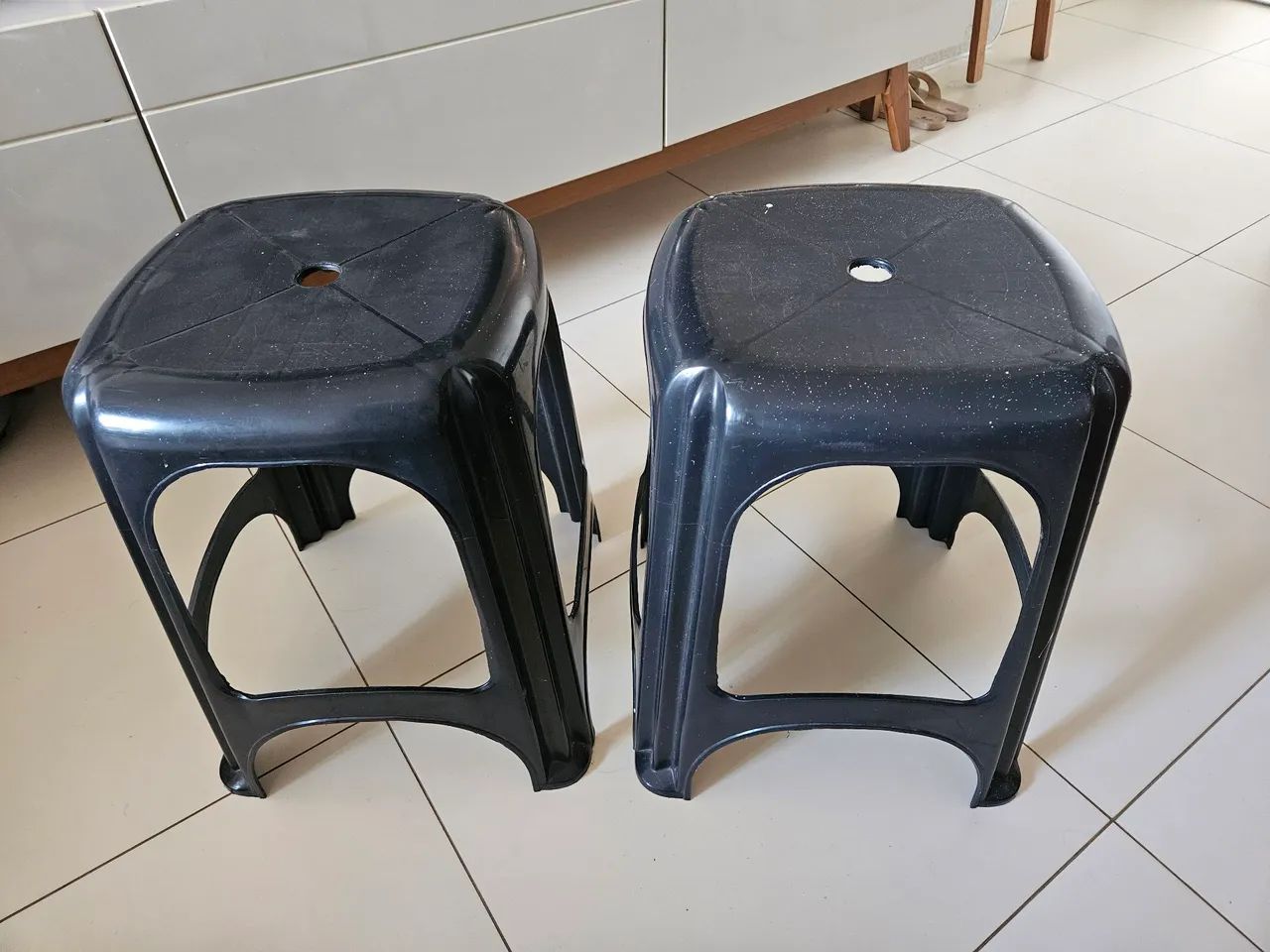 2 Banquetas Pretas