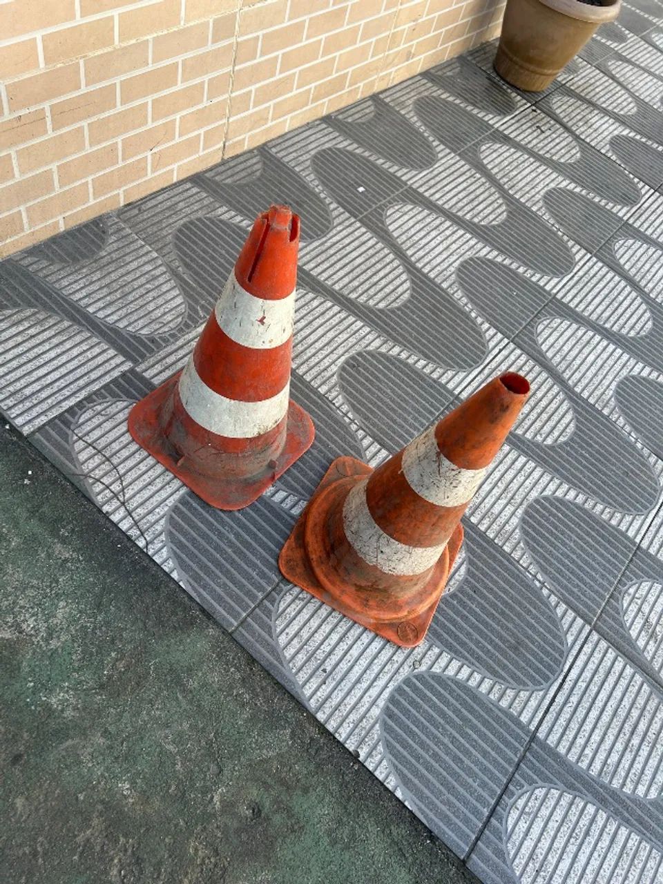 2 cones 10