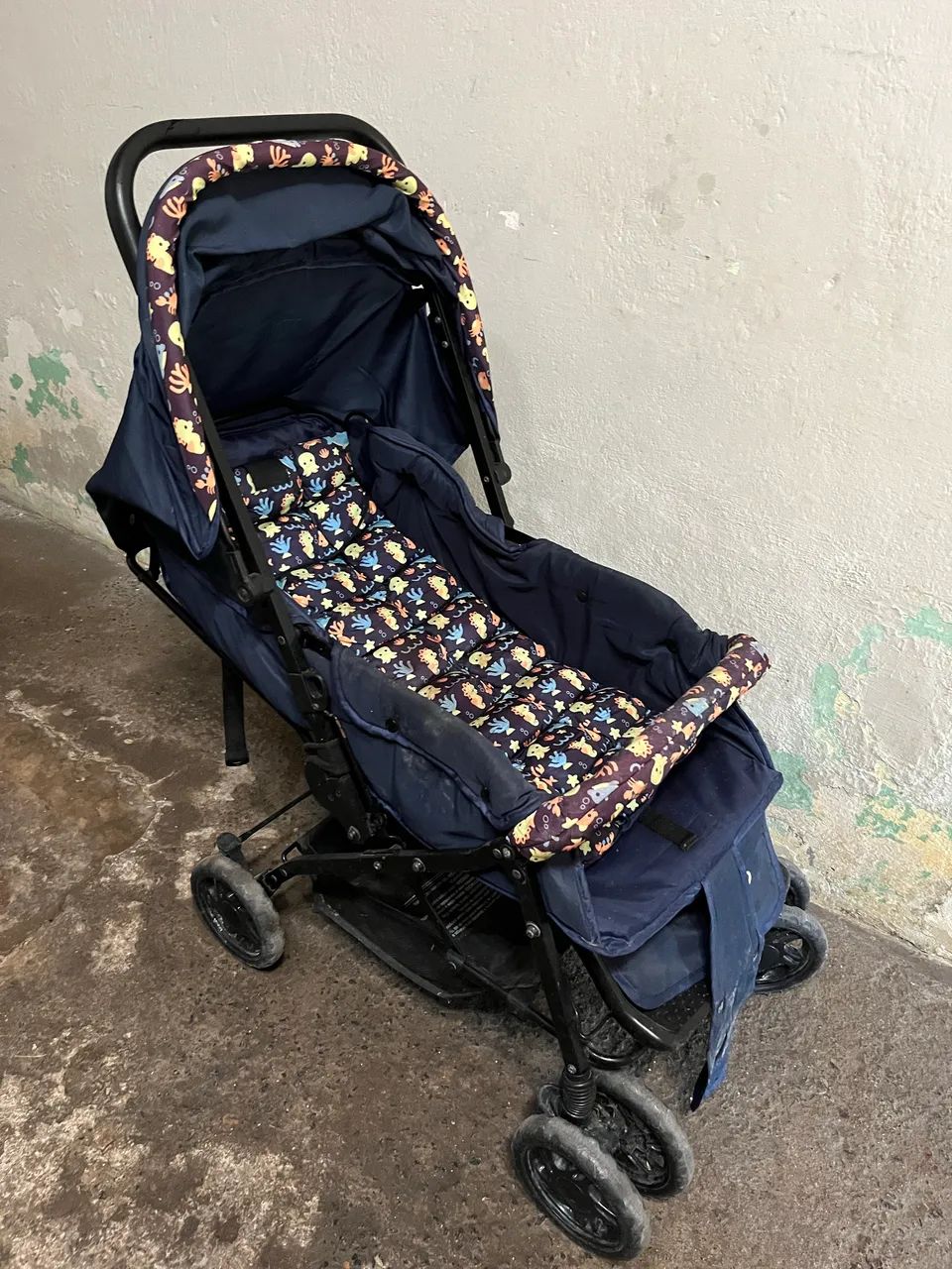 Vendo carrinho de bebê usado - Foto 2