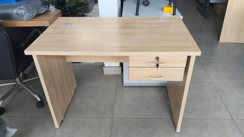 Mesa de Escritório  - Usada