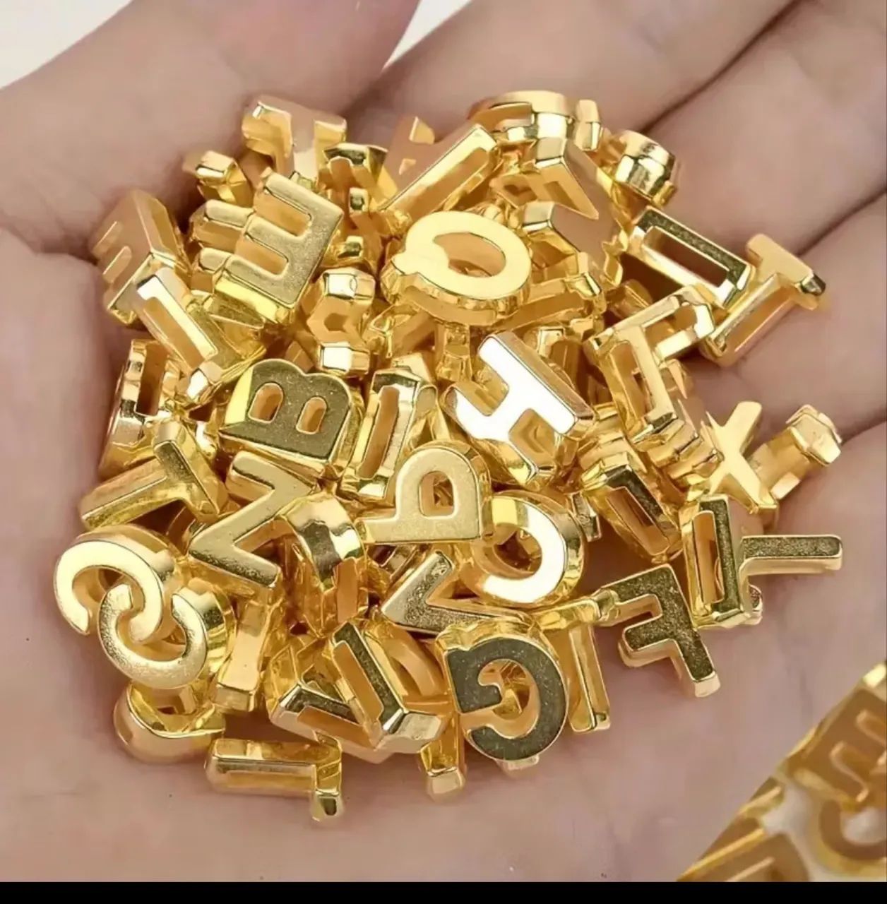 Letras com furo passante  - Foto 4
