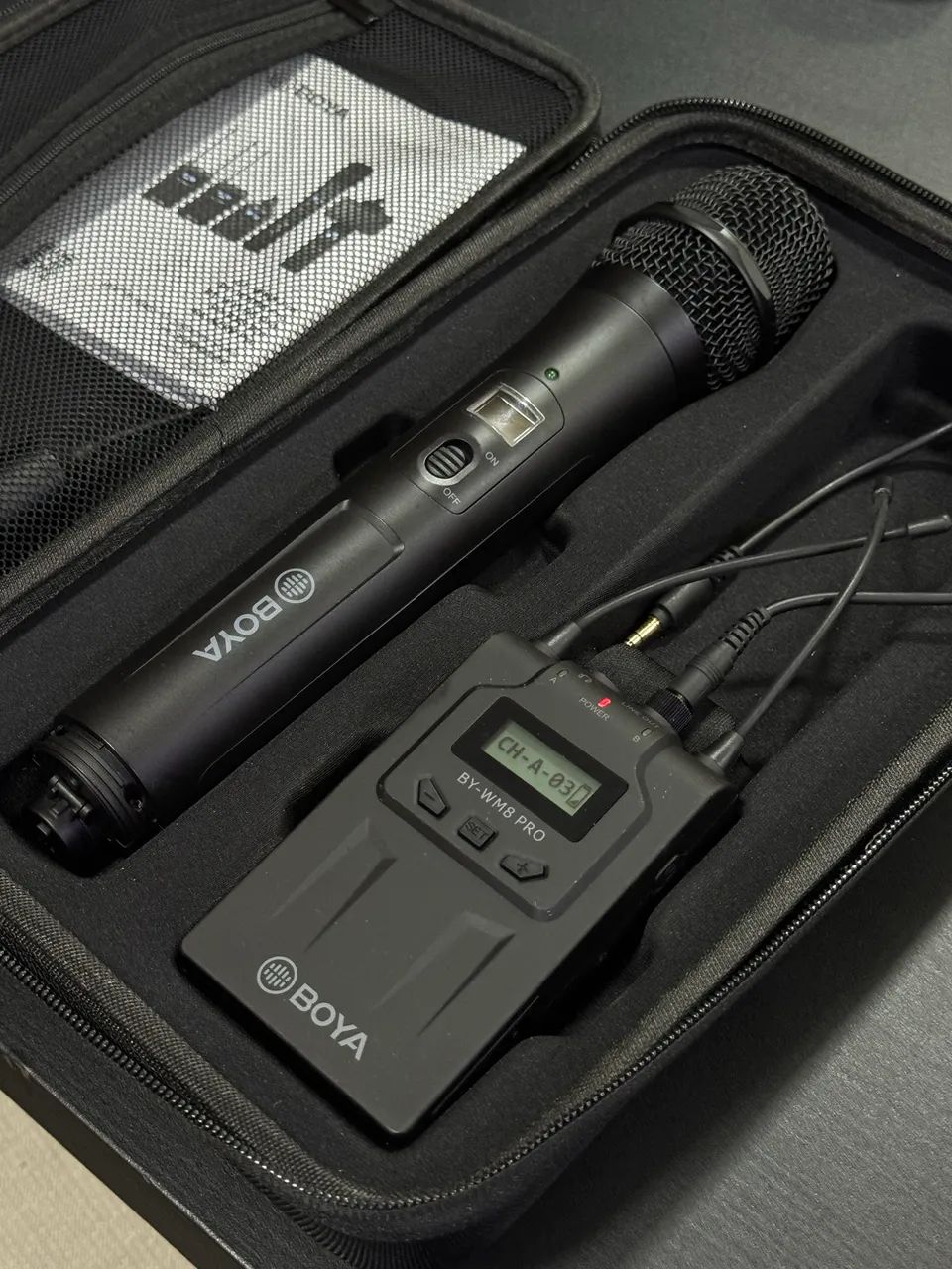 Kit Microfone De Mão Sem Fio Boya By-whm8 Pro + Receptor - Foto 2
