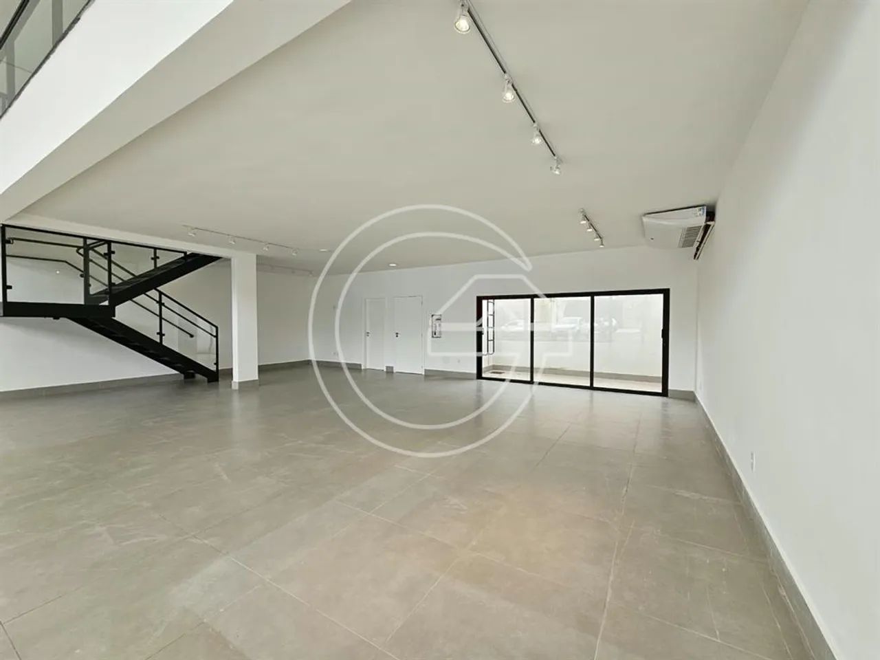ALUGA-SE Comercial NO CENTRO - MARÍLIA/SP - Foto 5