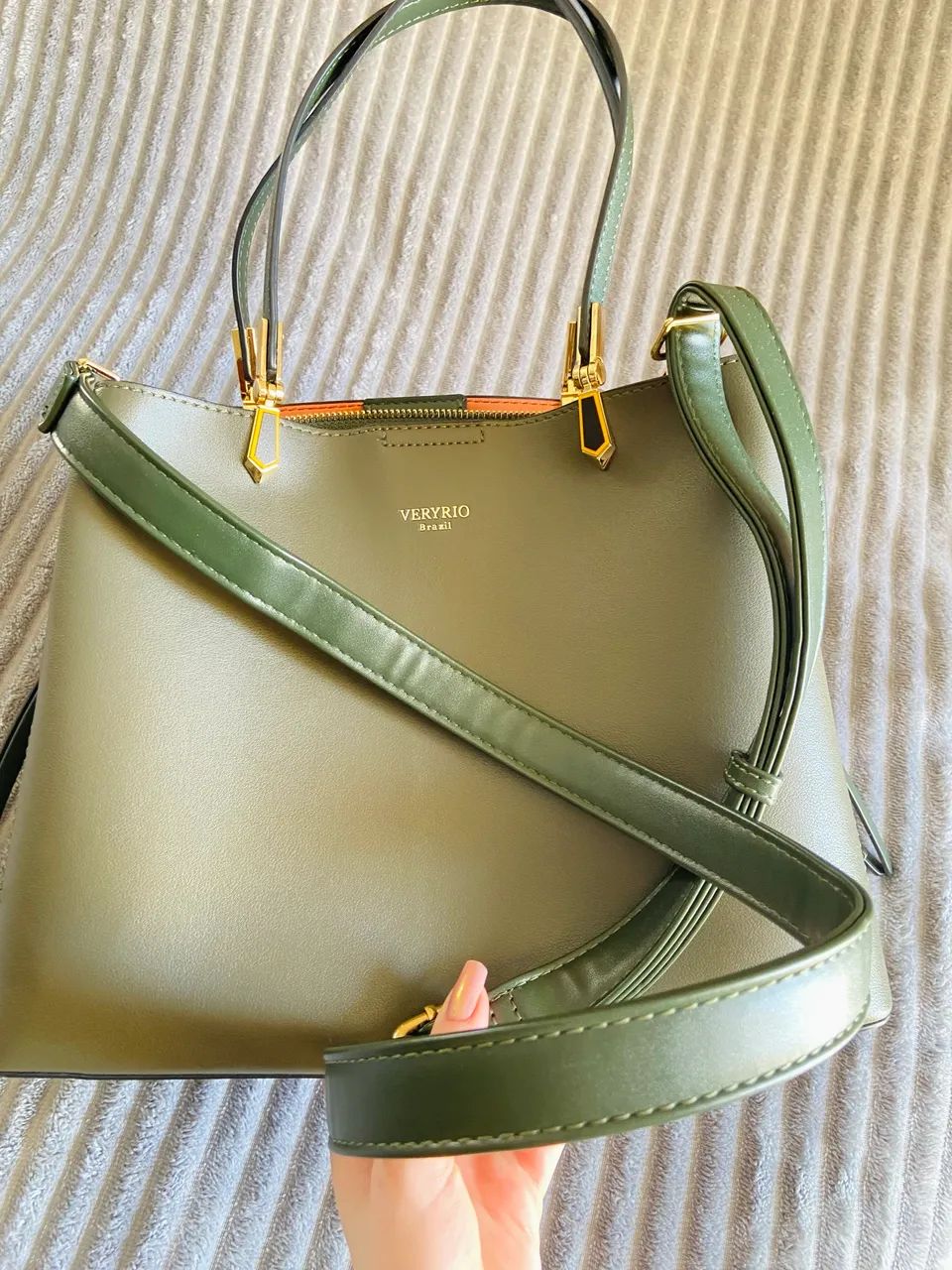 Bolsa Verde em Perfeito Estado 