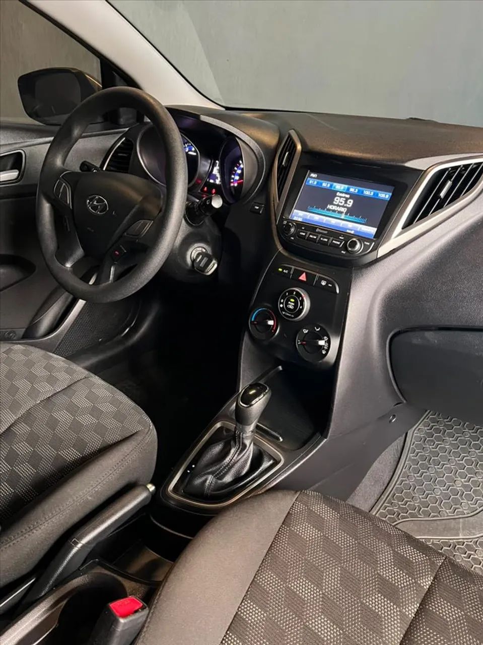 Hyundai HB20 C.style/c.plus 1.6 Flex 16V Aut. 2017 - Foto 4