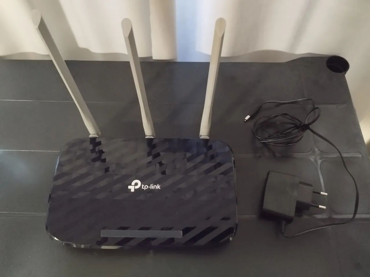Roteador TP-LINK 3 Antenas, modelo ARCHER C20, Dual Band AC 750.