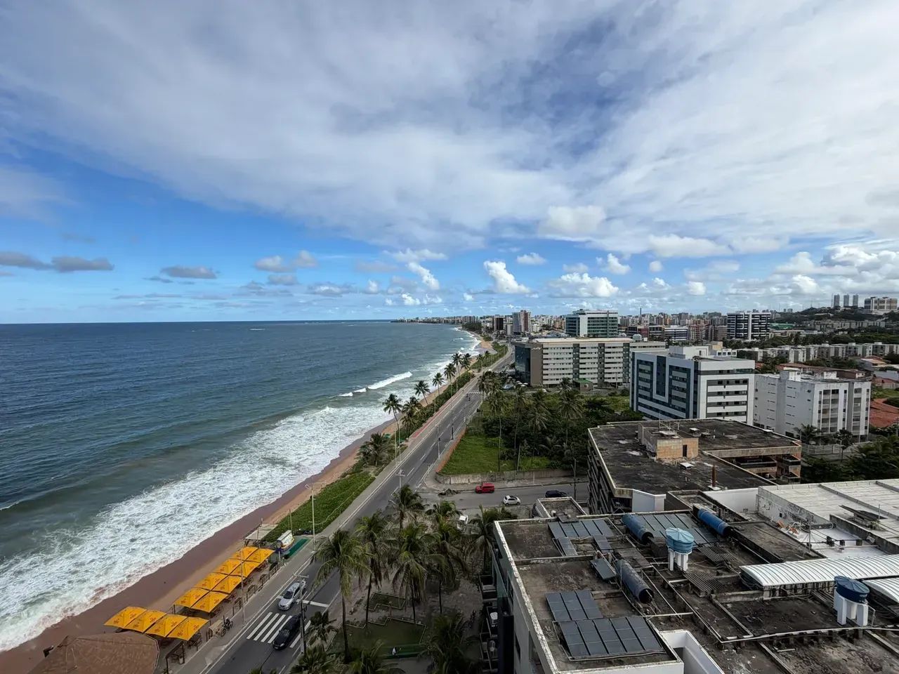 Quarto e Sala Beira-Mar à Venda  Vista e Localização Privilegiada