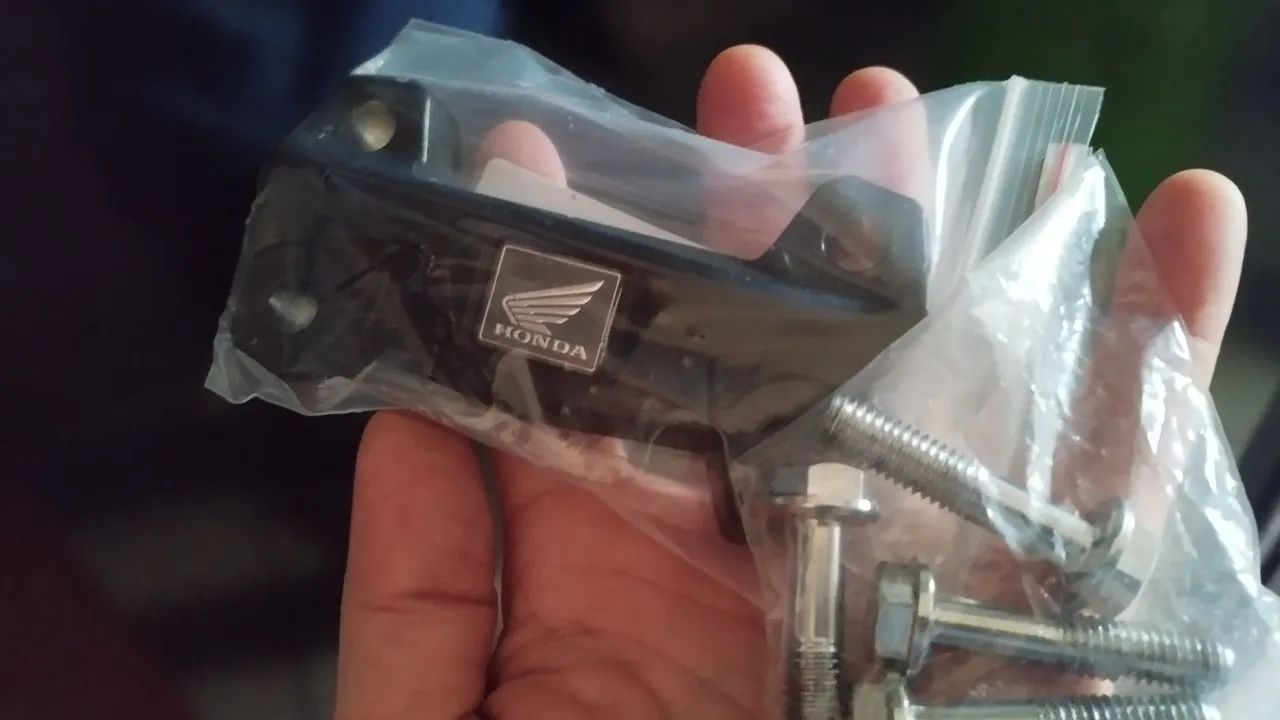 Tampa de guidão cb twister 250f 2022 NOVO original de fábrica Honda  - Foto 4