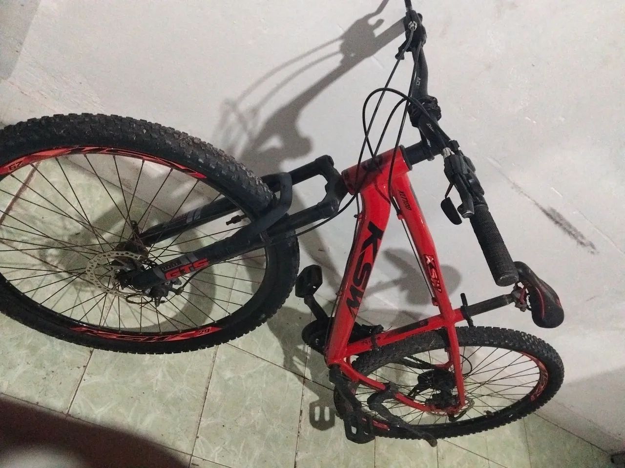 Vende-se bicicleta Aro 29 - Foto 4