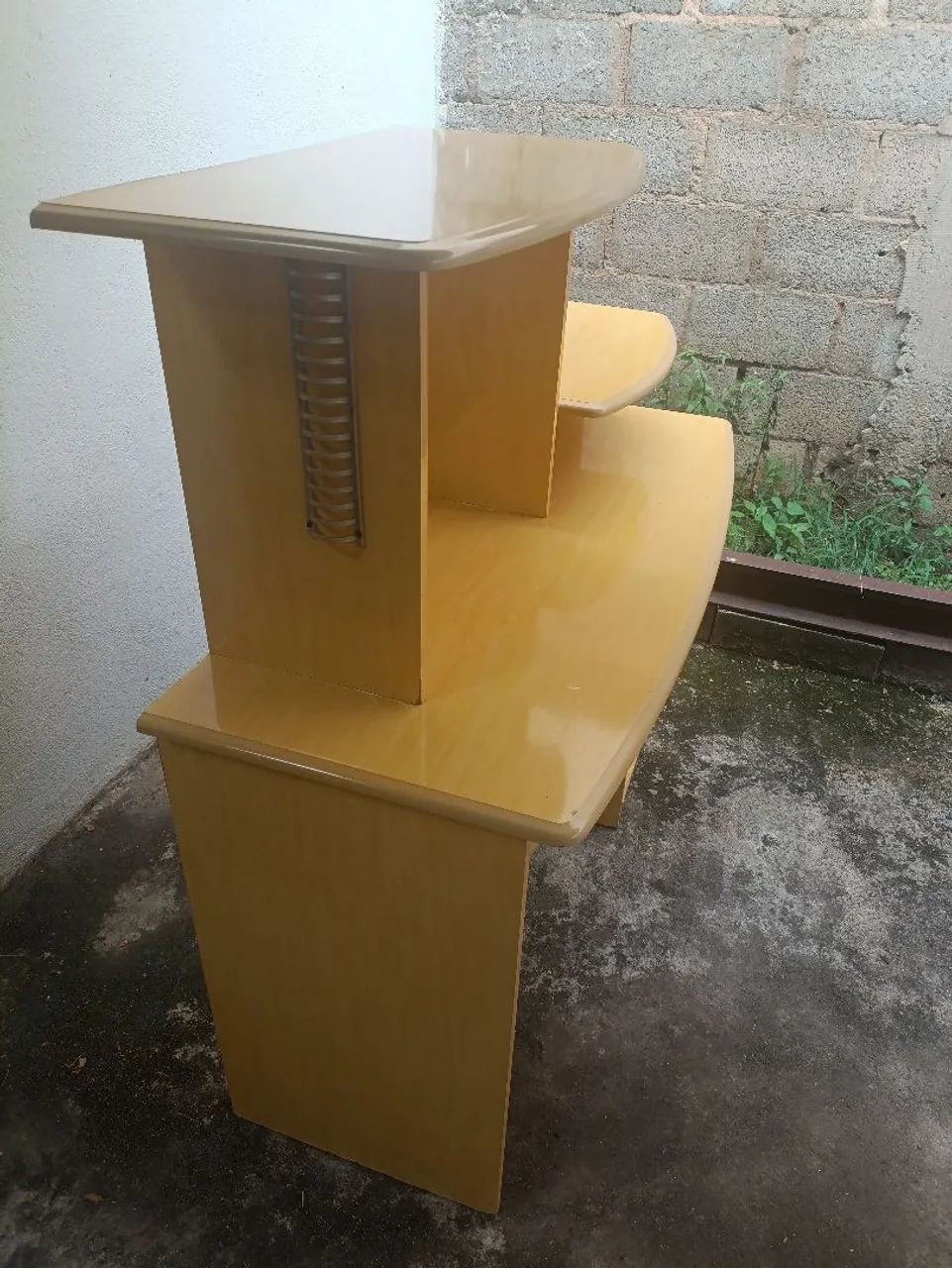 Mesa para computador/Escrivaninha com gaveta e prateleiras - Foto 2