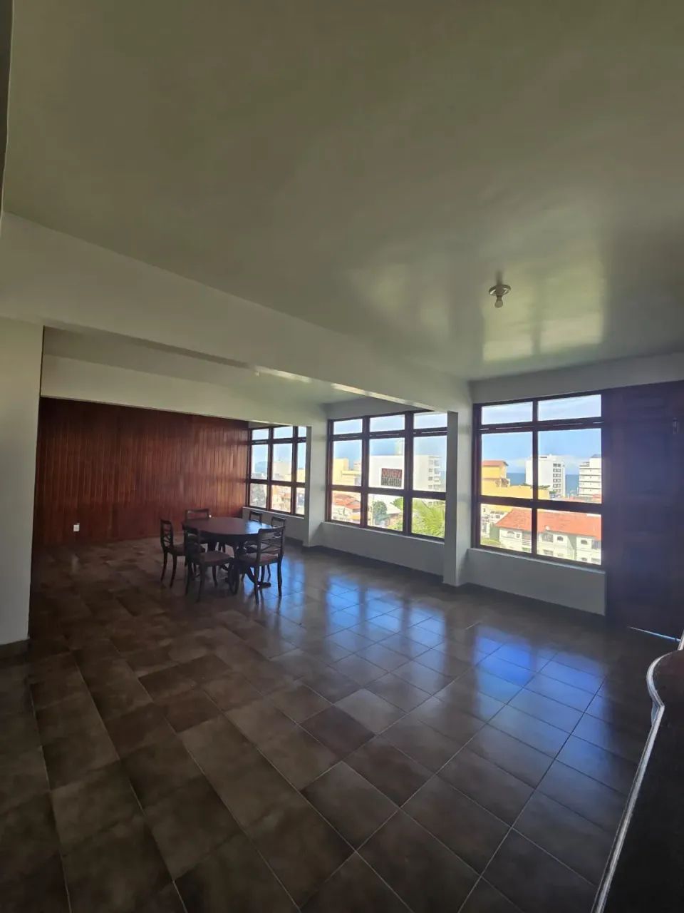 Casa a Venda com 5 dormitórios - Foto 4
