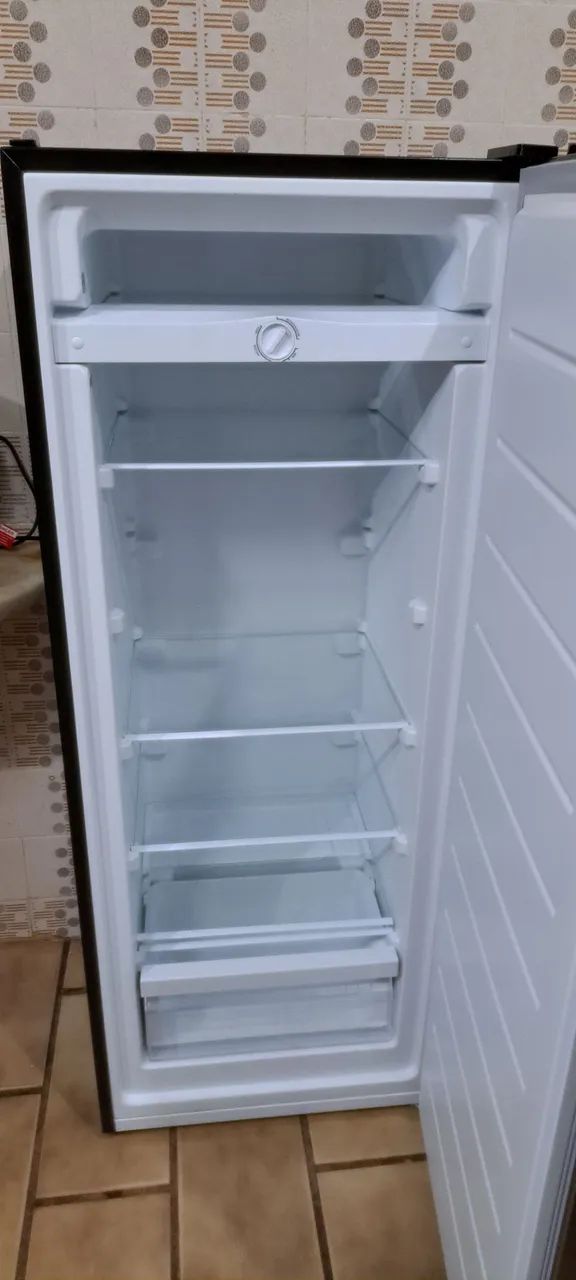 Freezer vertical 2 em 1 PHILCO, dupla função na cor inox 220V