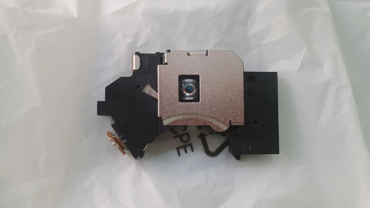 LEITOR ÓTICO PS2 COLOCADO $200,00