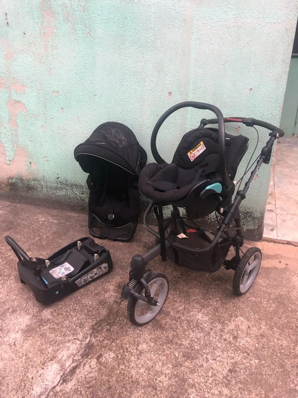 Carrinho de bebê com bebê conforto  - Foto 3