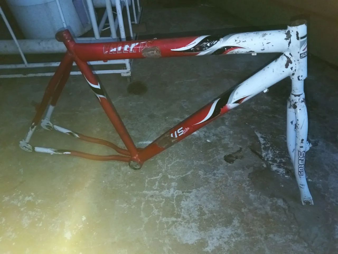 Quadro de bicicleta aro 26 com o garfo  - Foto 5