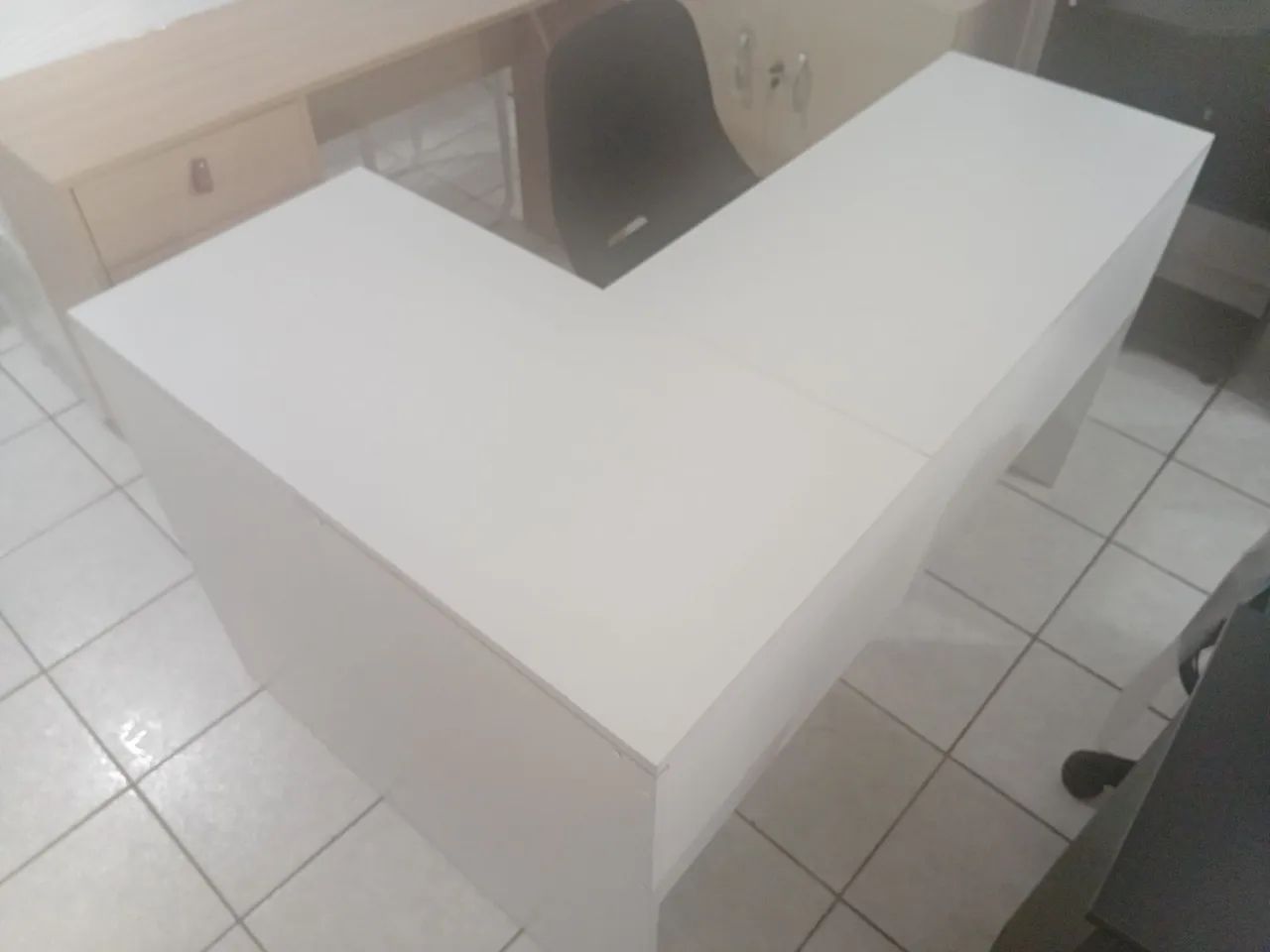 Mesa em L e cadeira giratória  - Foto 3