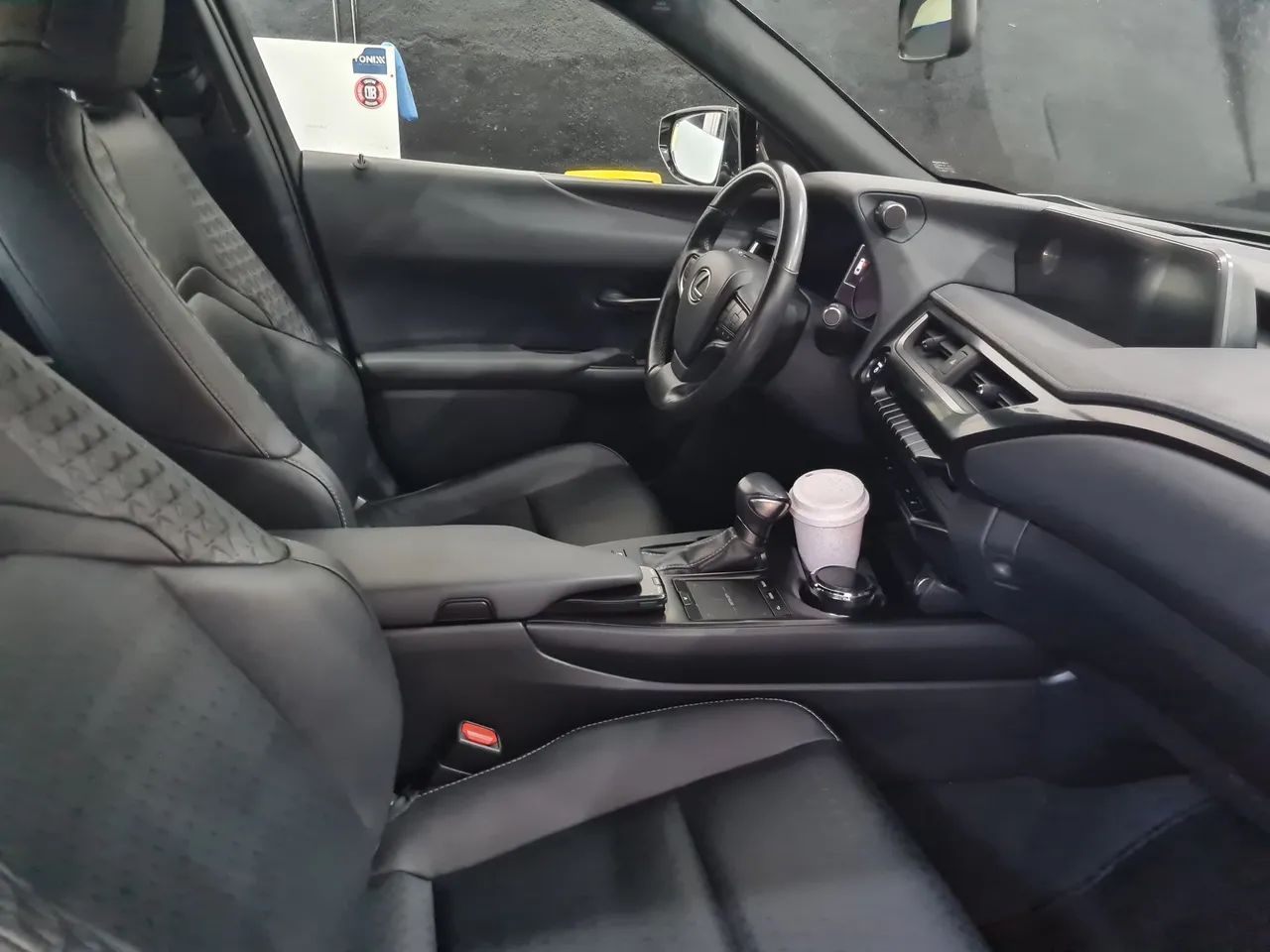Lexus UX-250h Dynamic 2.0 16V Aut.(hybrid), foto 7 de 10
