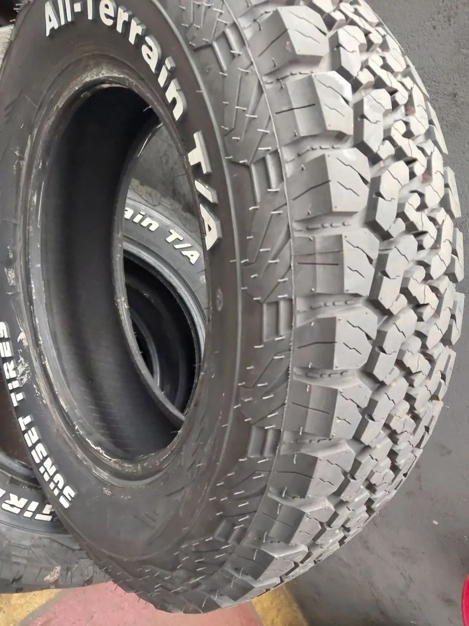Kit 4 Pneus 205/70r15 96t Sunset All-terrain T/A - Foto 3