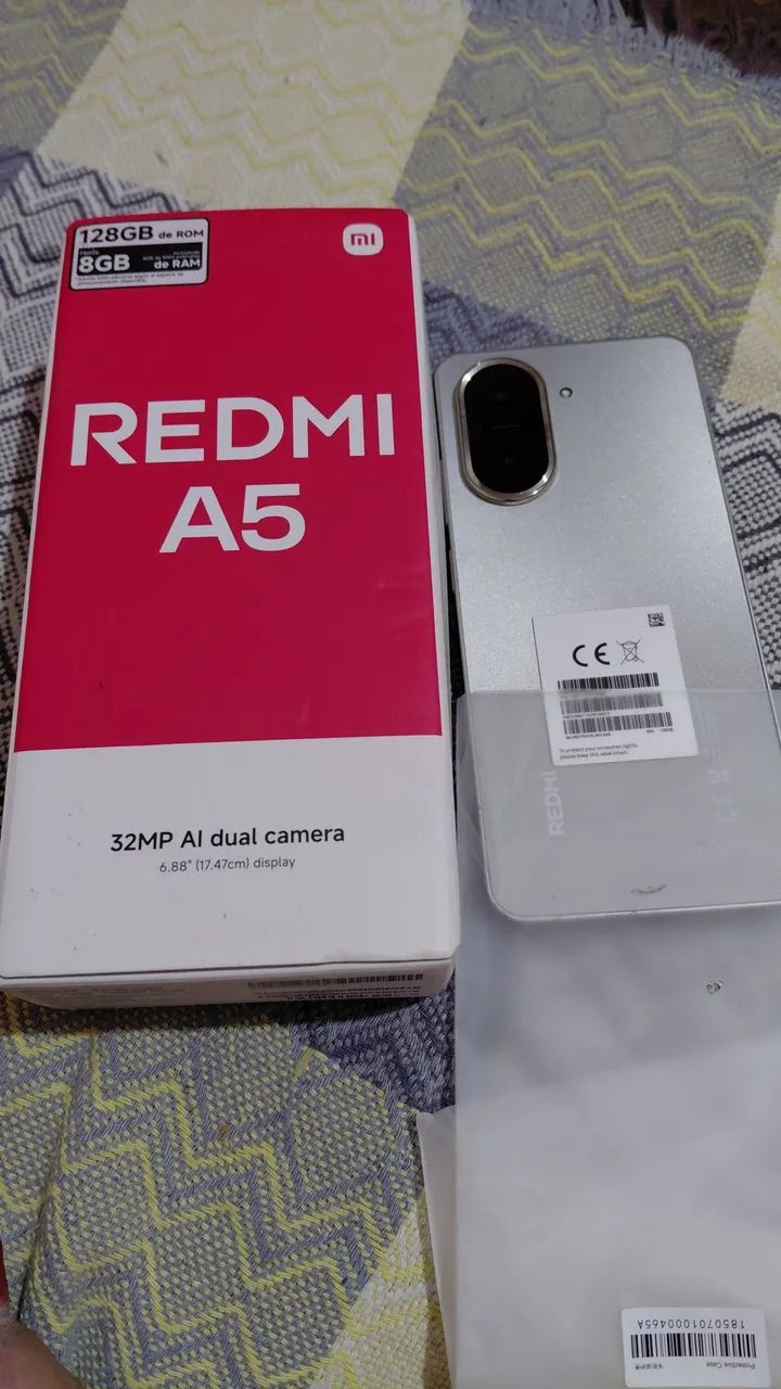 Vendo celular semi novo