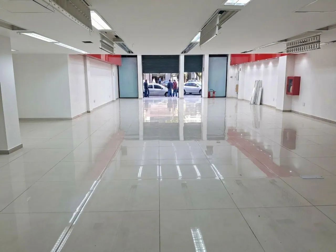 LOJÃO 360M² SEM COLUNAS NO MELHOR PONTO DE PETRÓPOLIS  - Foto 5
