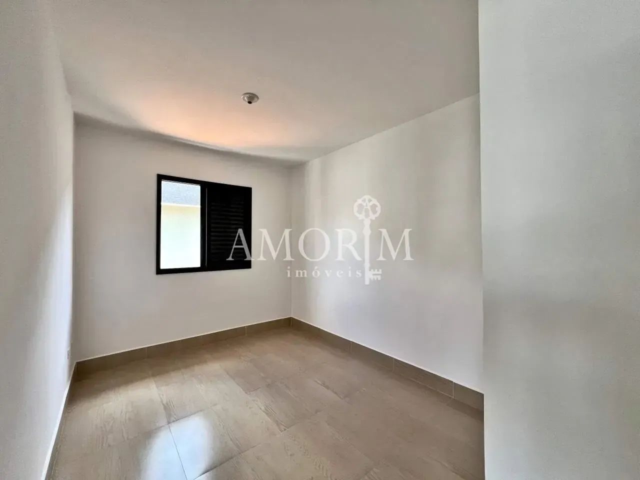 CASA À VENDA NO PORTAL DOS IPÊS COM 3 DORMITÓRIOS - Foto 2