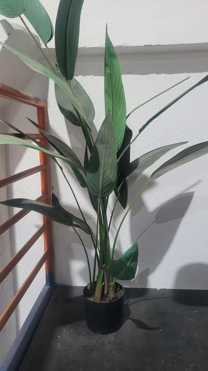 vaso com planta artificial - Foto 2