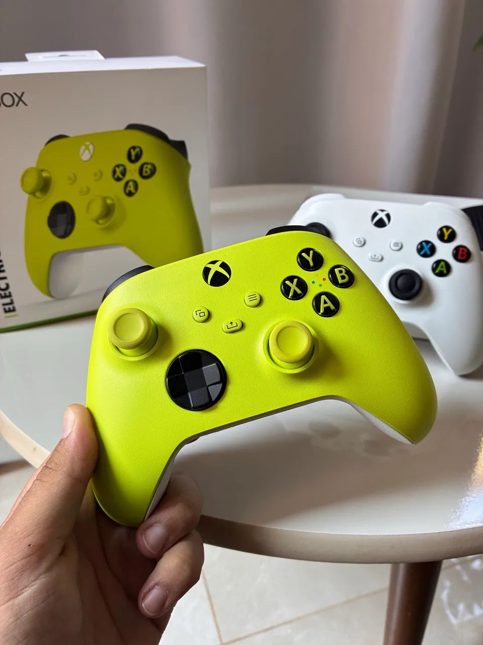 Xbox series s 2 controles  - Foto 4