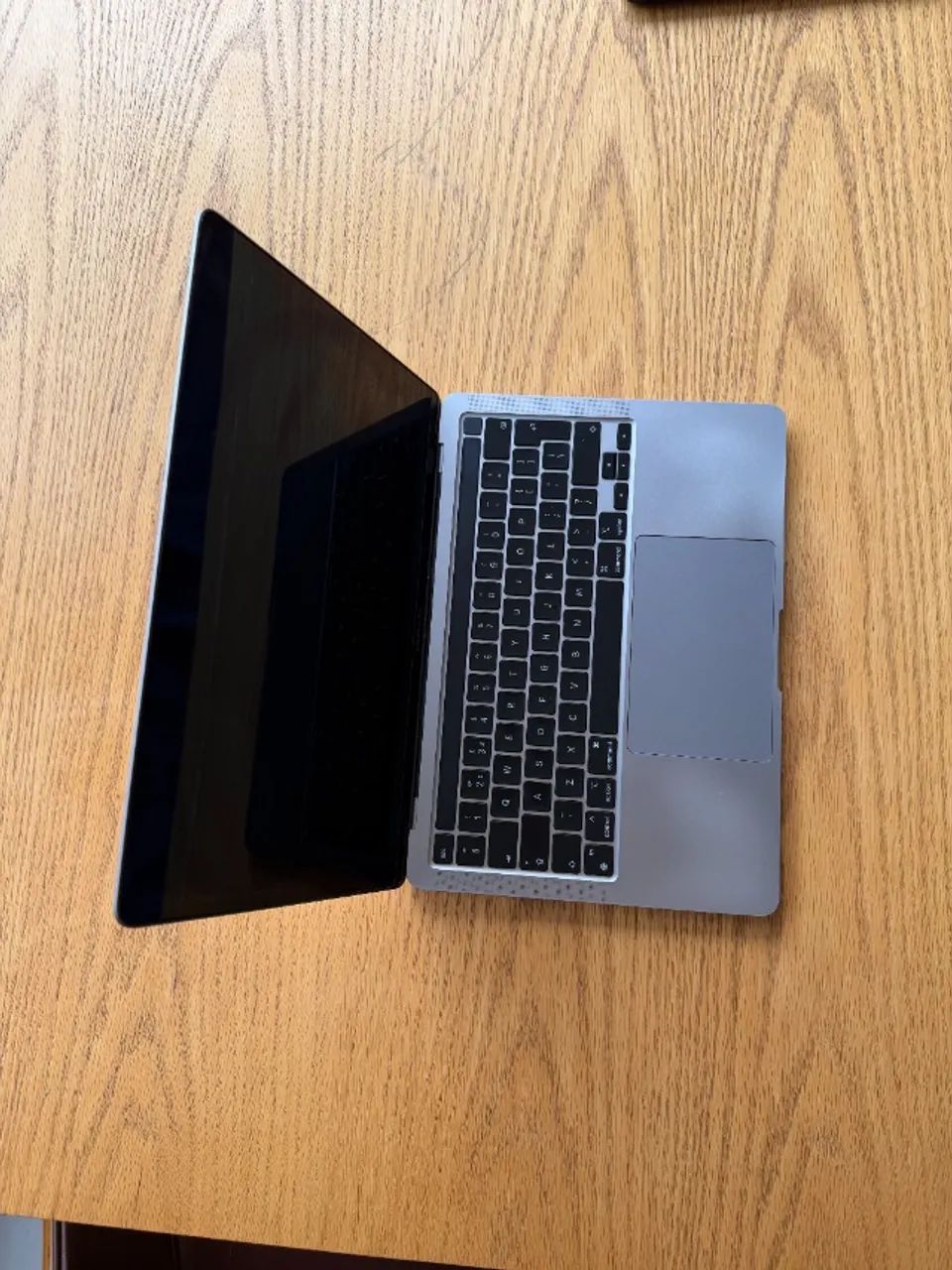 MacBook Pro 13 - M1 2020 | 8GB RAM | 256GB SSD | Bem conservado
