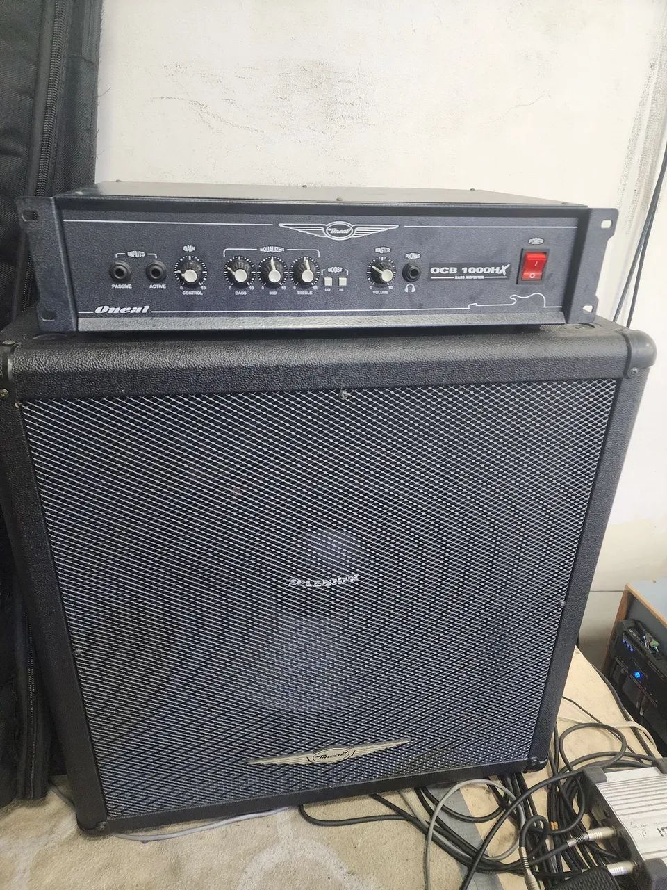 Vendo caixa de 15 polegadas onel com alto falante seleniu de 400 e amplificador ocb 1000hx