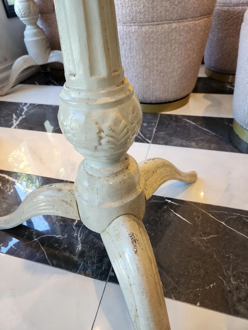 Pé de mesa ferro fundido pintado de branco - Foto 3