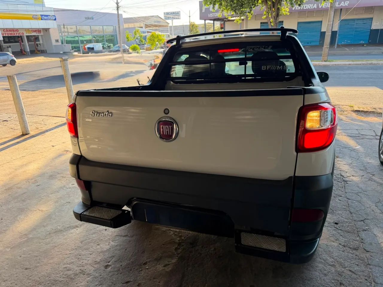 Fiat Strada Working Hard 1.4 Fire Flex 8V CD 2018 - Foto 2