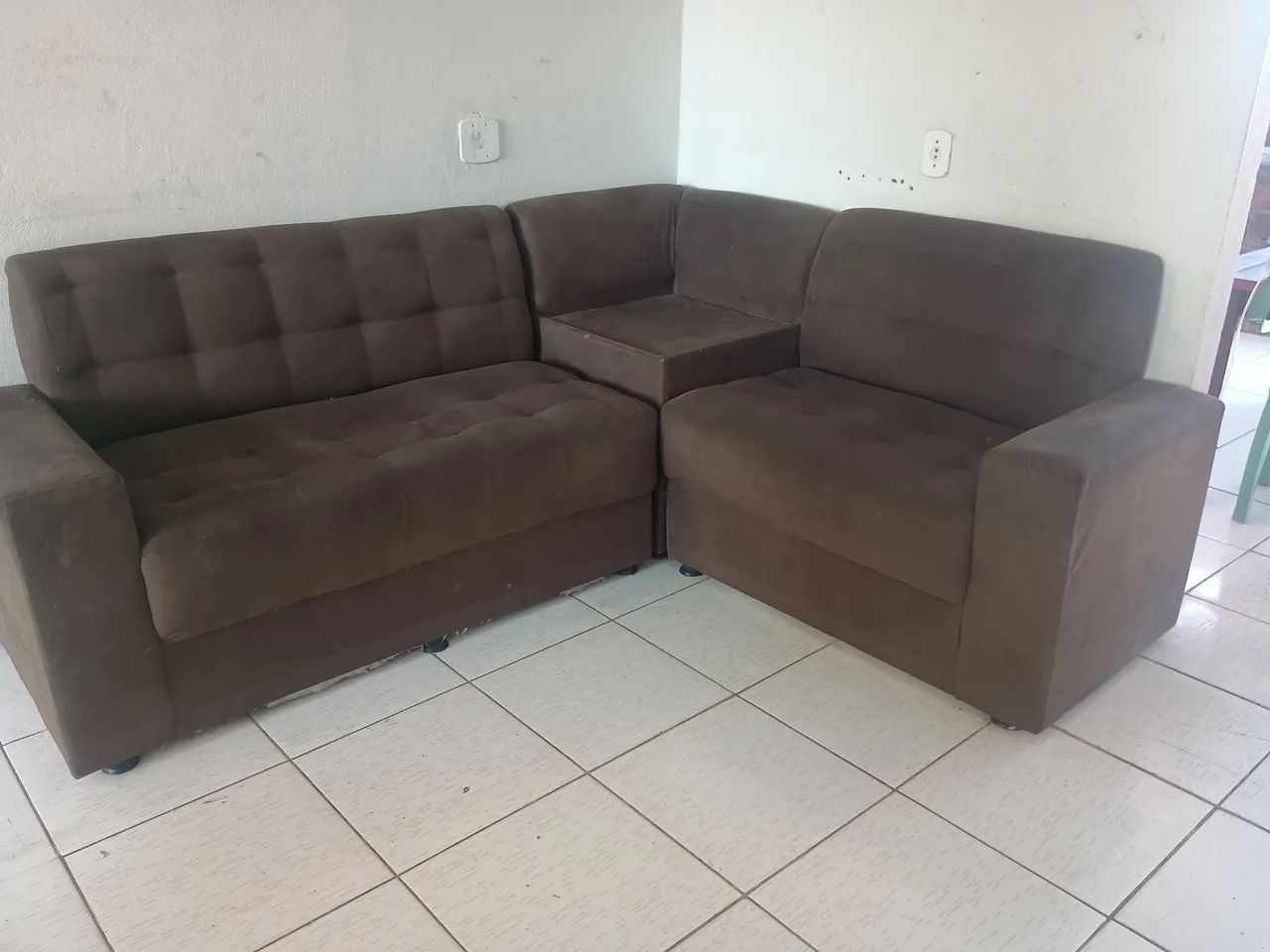 Sofá formato L, cor marrom  - Foto 2