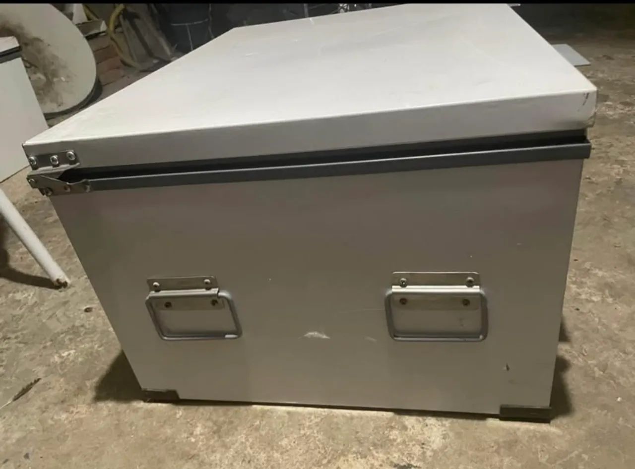 Caixa térmica 65 litros  - Foto 3