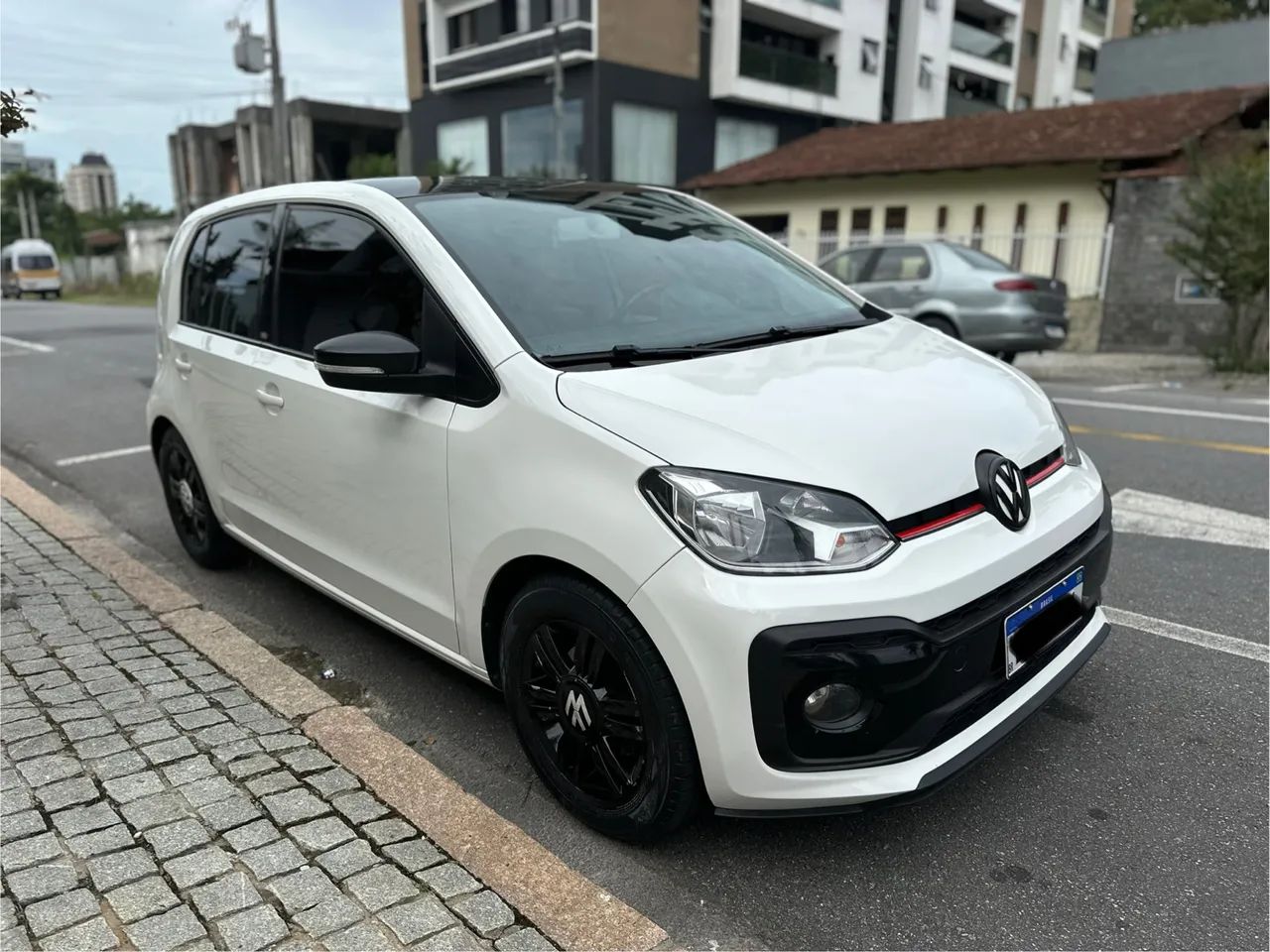 Volkswagen Up! up! move 1.0 TSI Total Flex 12V 5p 2018