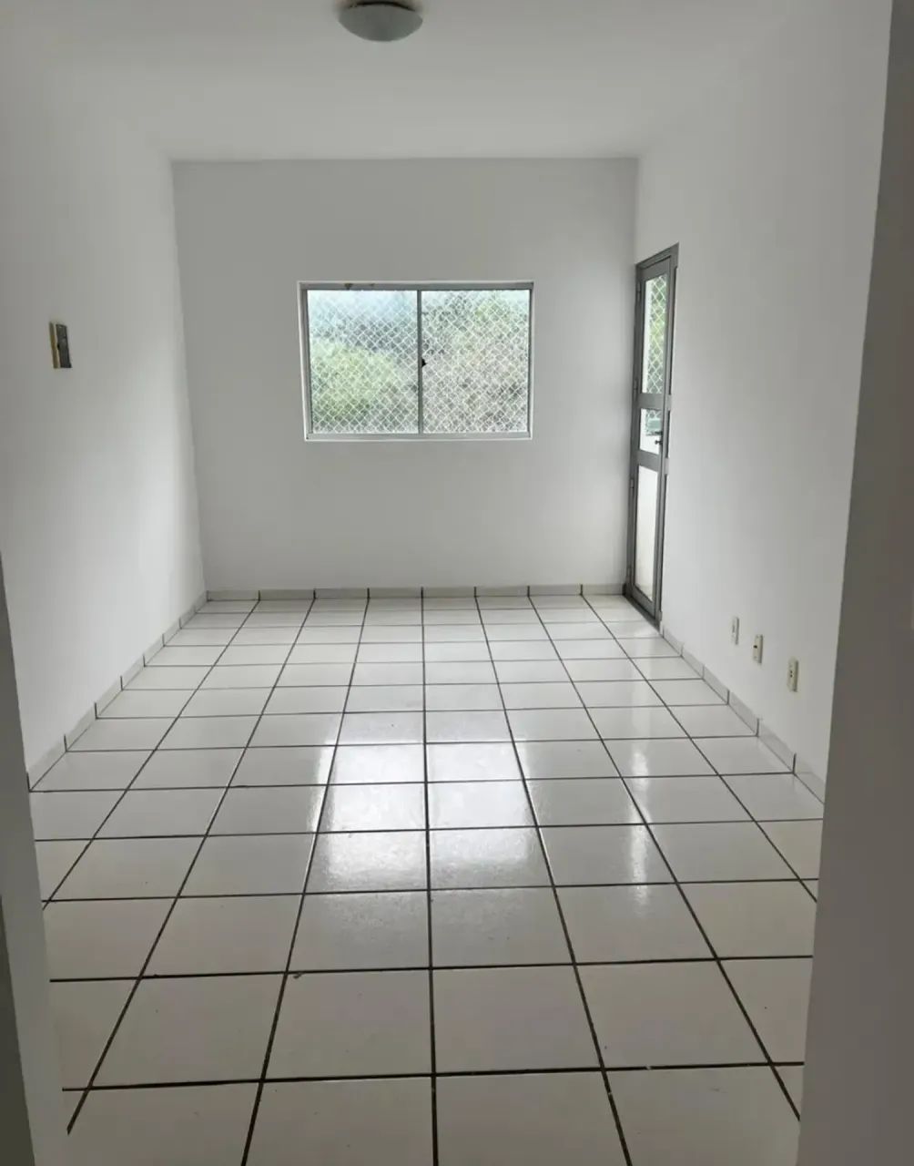 OJ-Apartamento no primeiro andar do Solaris Leste