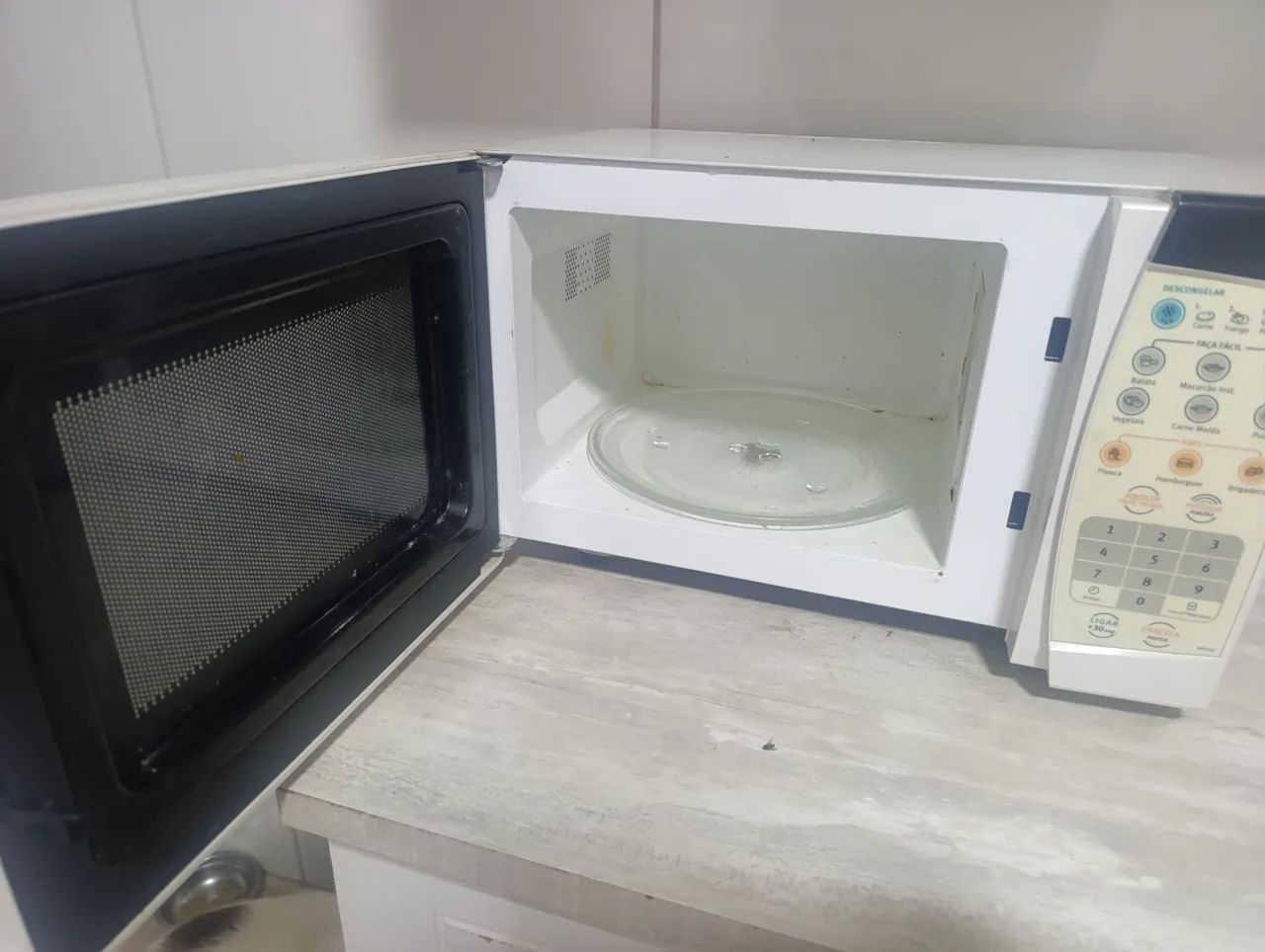 Microondas Eletrolux 220v - Foto 4