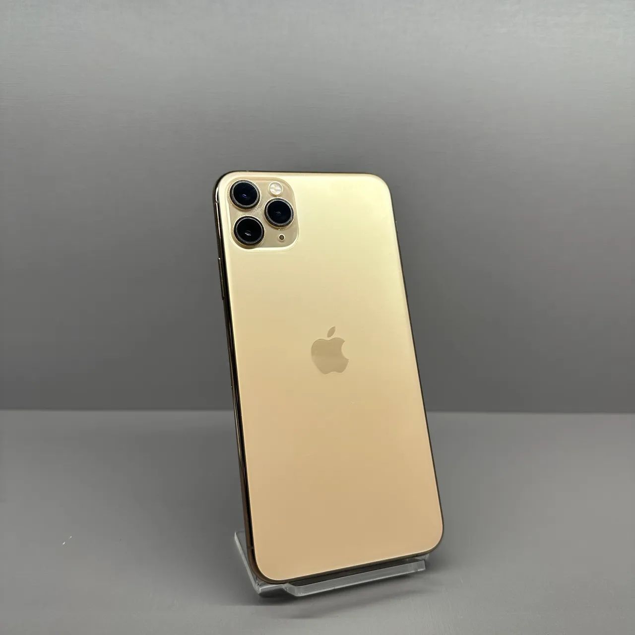 iPhone 11 Pro Max dourado 