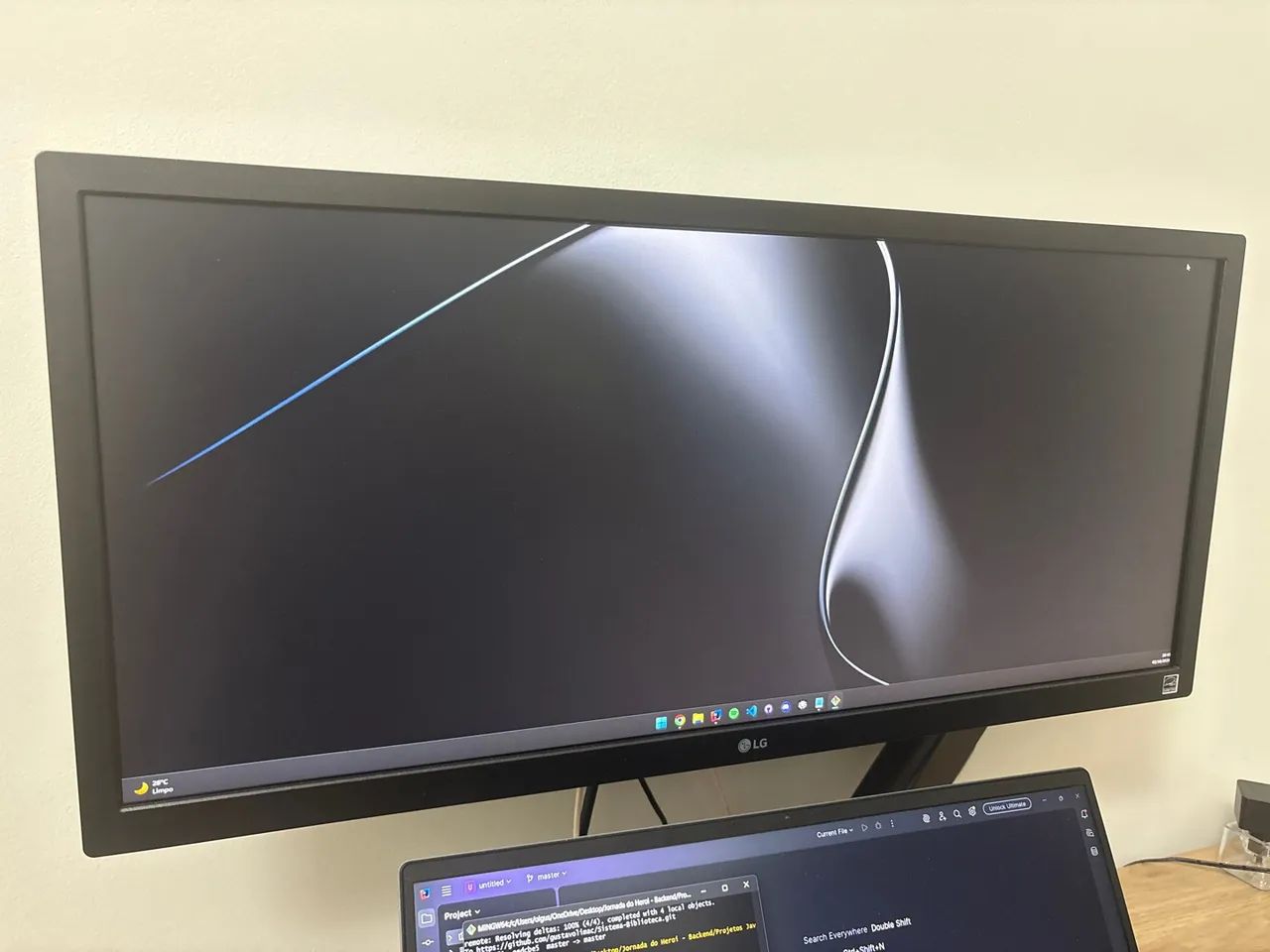 Monitor ultrawide 26 polegadas LG, 75 hz, com 6 meses de uso 