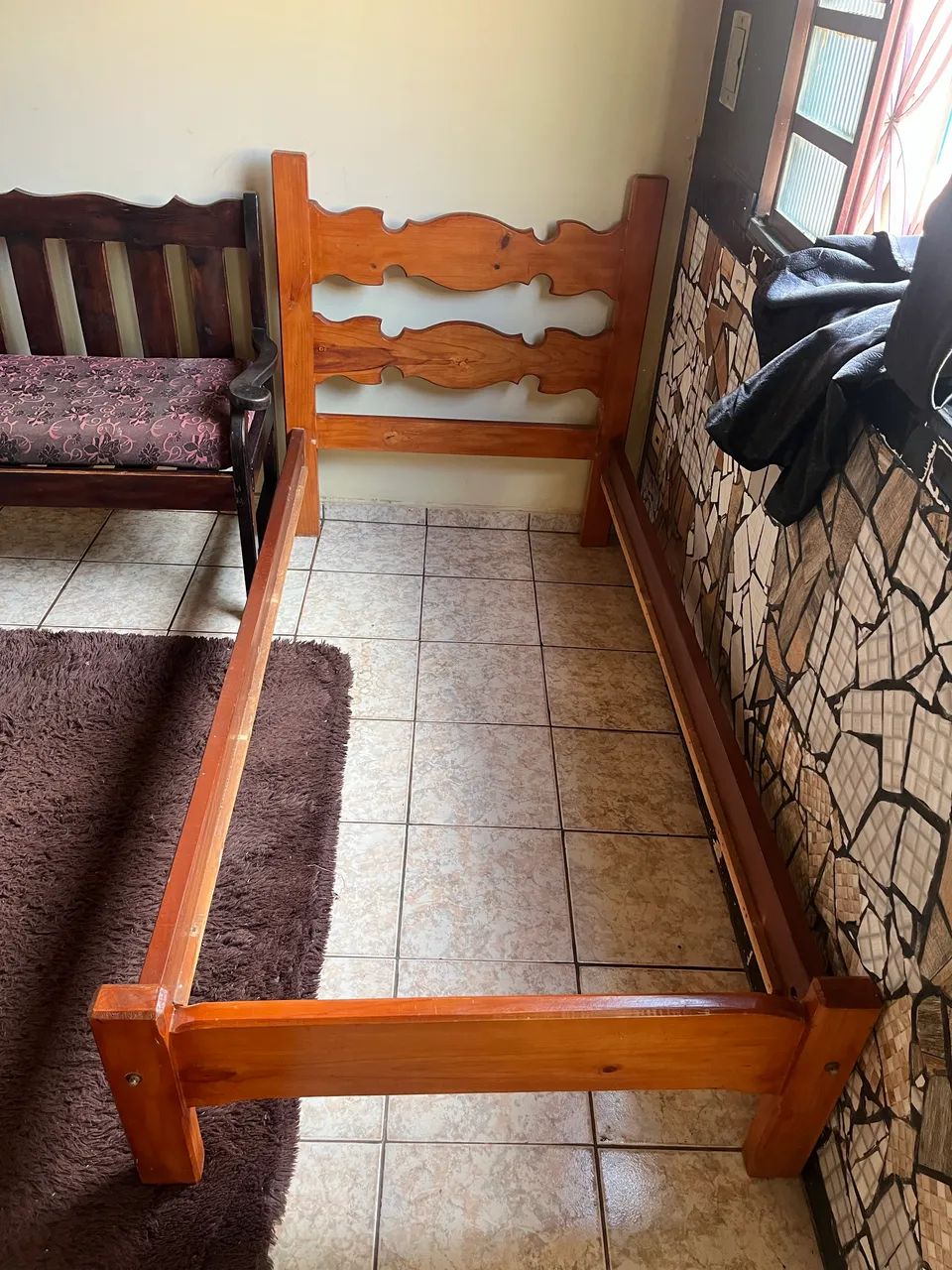 Vende-se cama de solteiro com colchão  - Foto 4