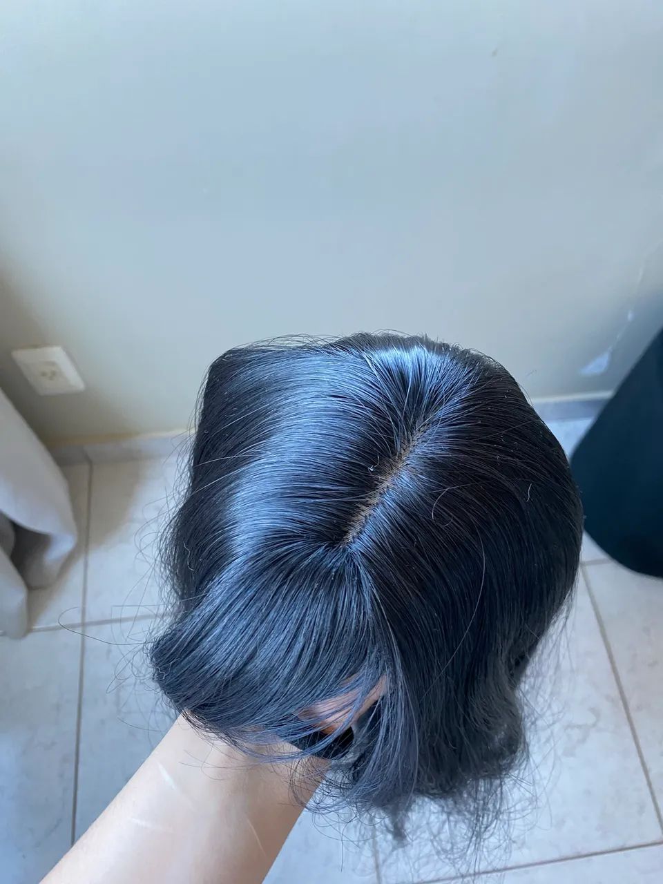 Peruca preta cosplay com franja