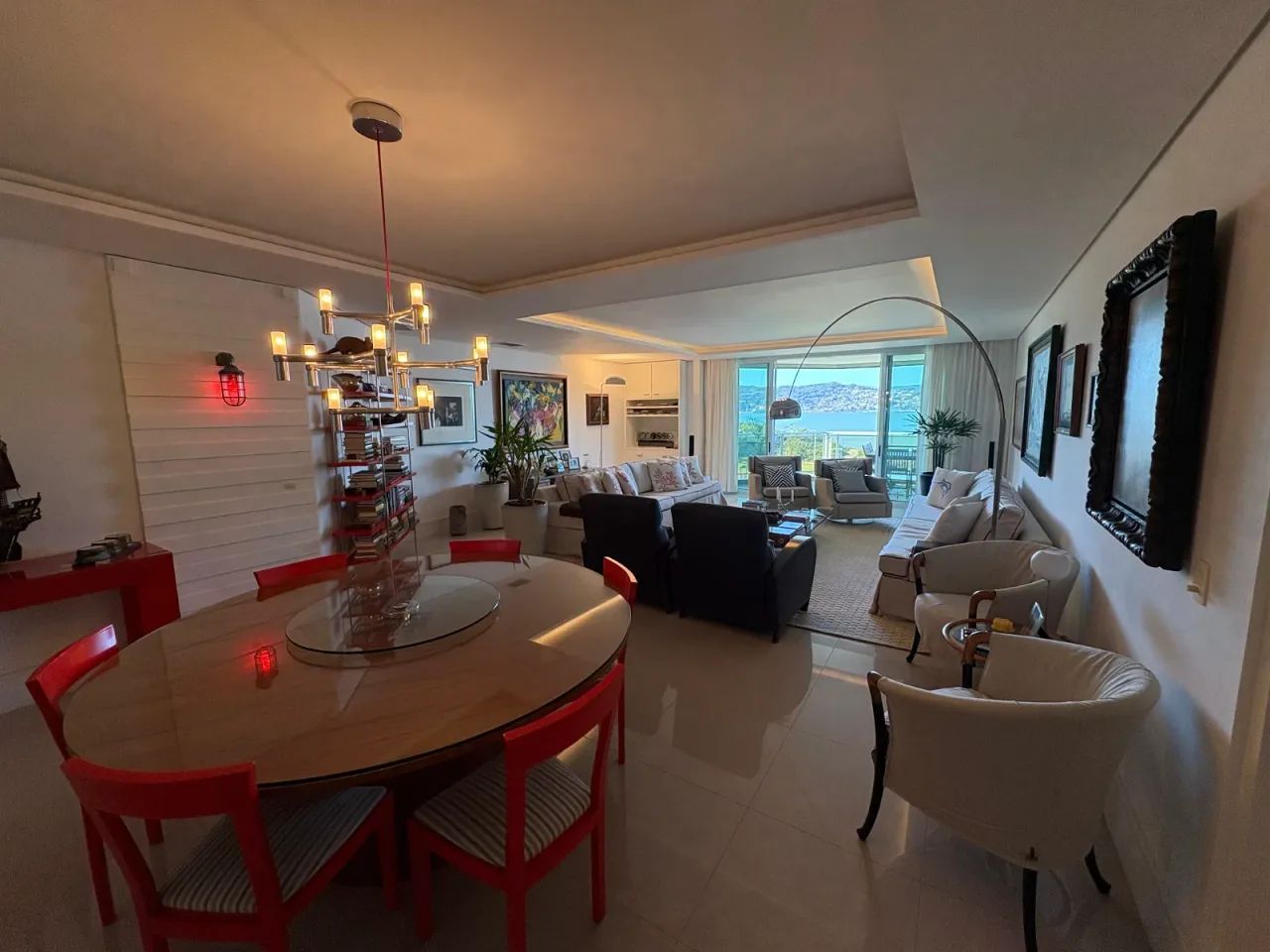 Apartamento vista mar em Coqueiros  4 suítes - Foto 5