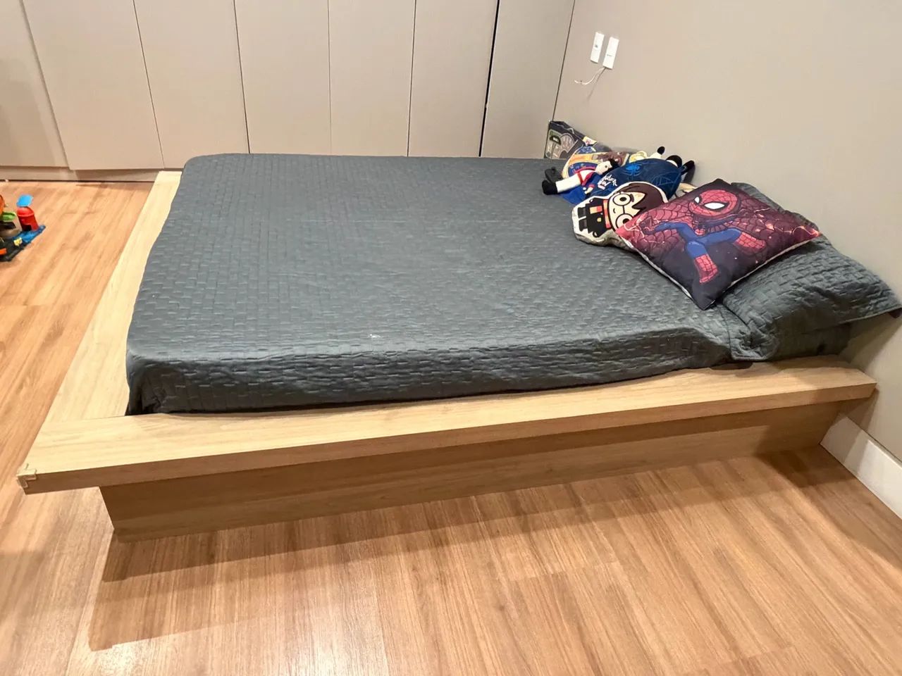 Cama montessoriana 