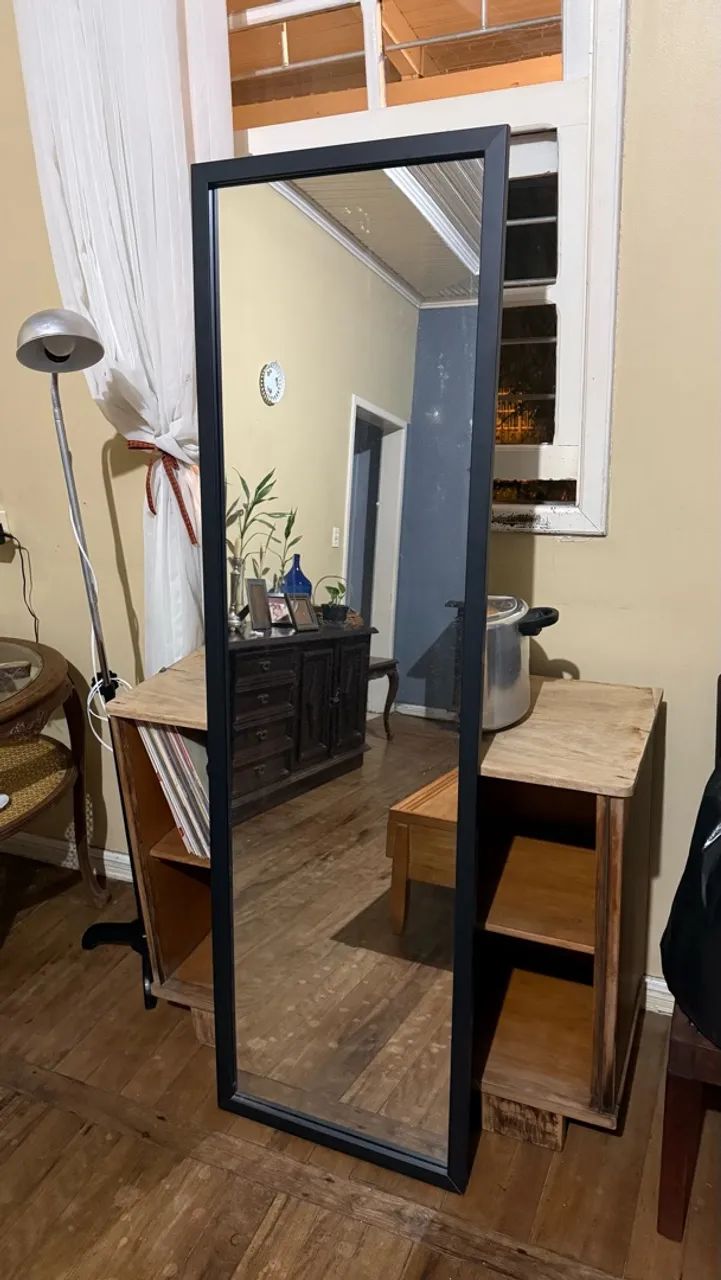 Espelho com moldura 