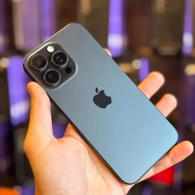 iPhone 15 Pro Max - 256GB - Black Titanium (Preto)