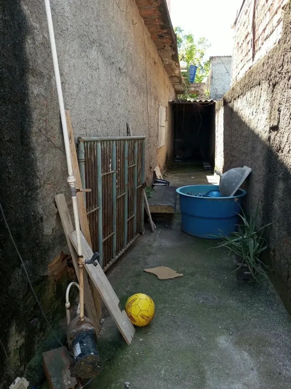 CASA COM 2 QUARTOS EM VILA MAIA - ACEITO ENTRADA - Foto 5