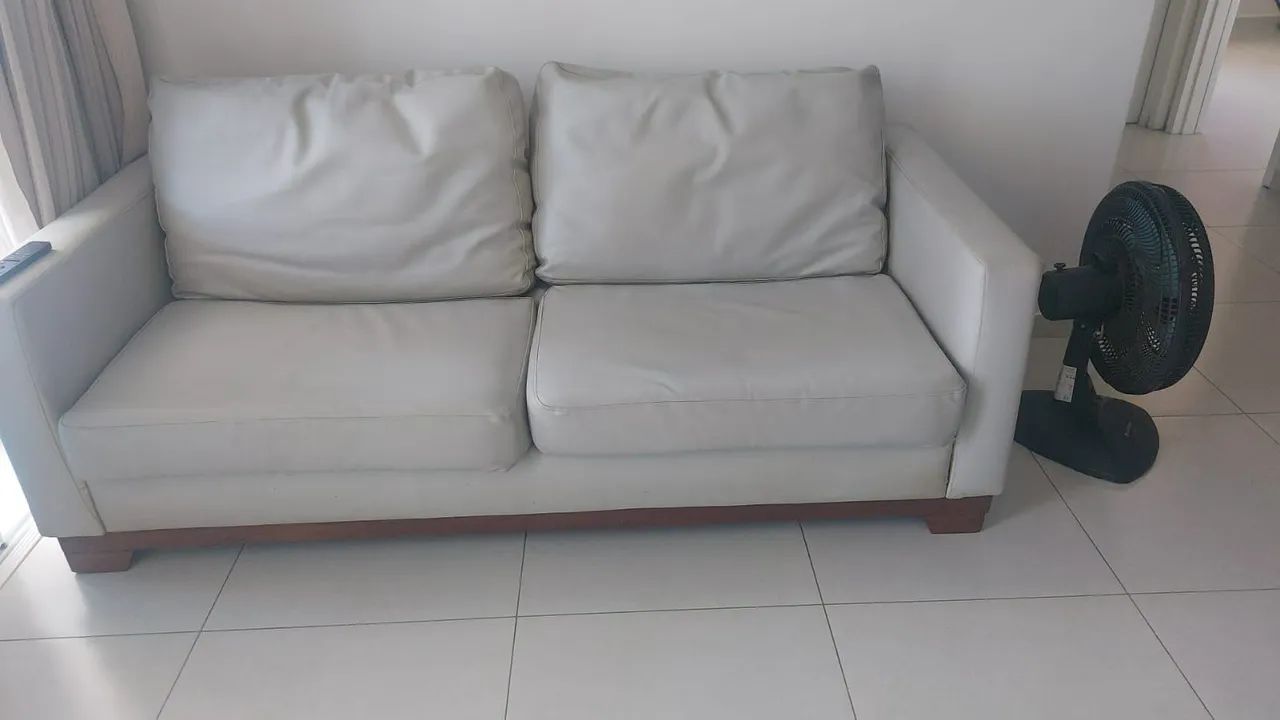 Vende-se sofá semi-novo. - Foto 2