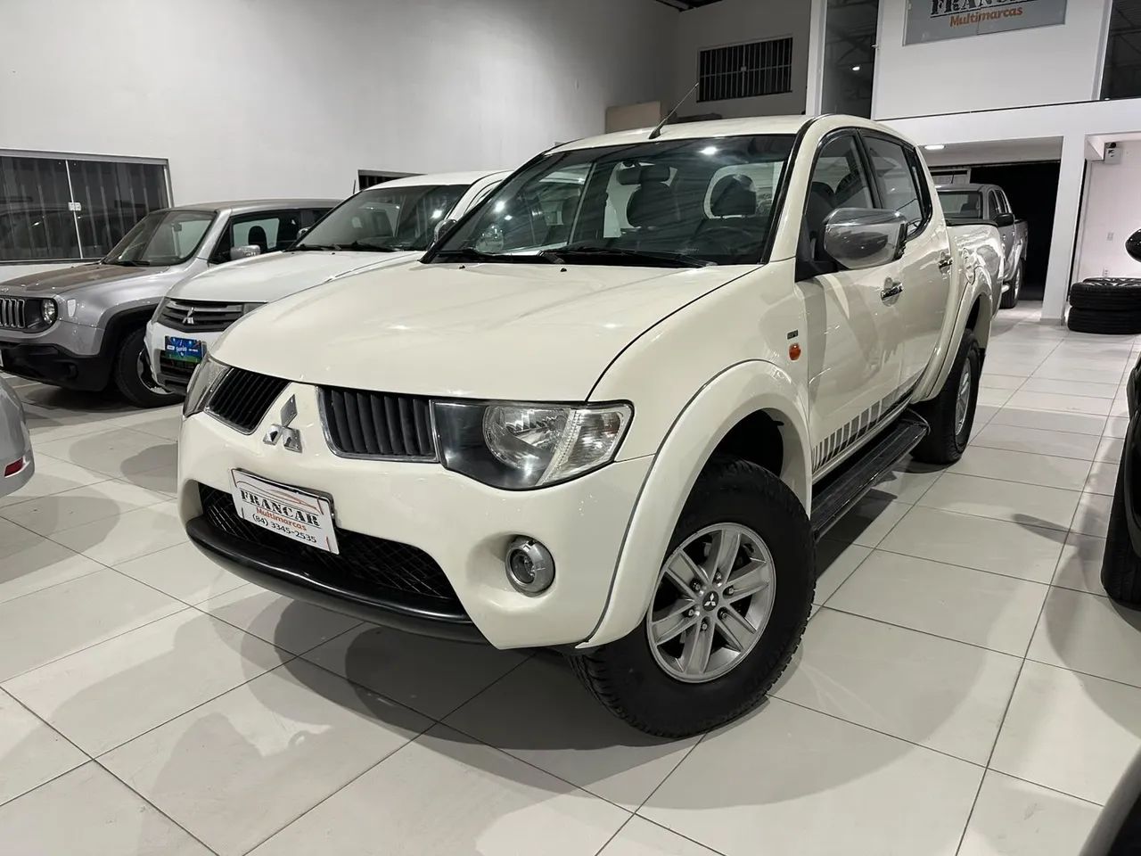 Mitsubishi L200 L200 Triton HPE 3.2 CD TB Int.Diesel Aut 2010