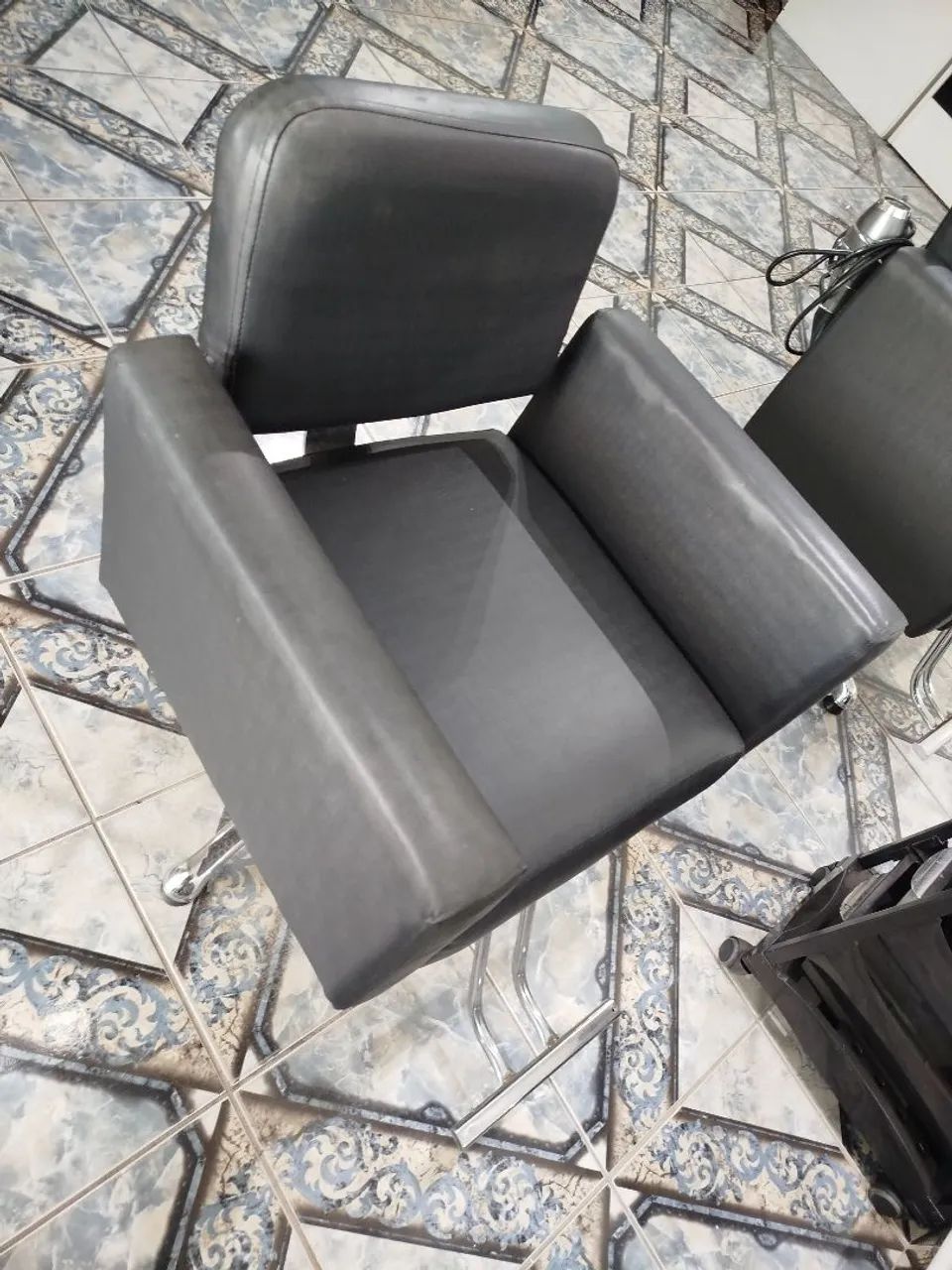 Vendo poltrona reclinável para são de beleza. - Foto 4