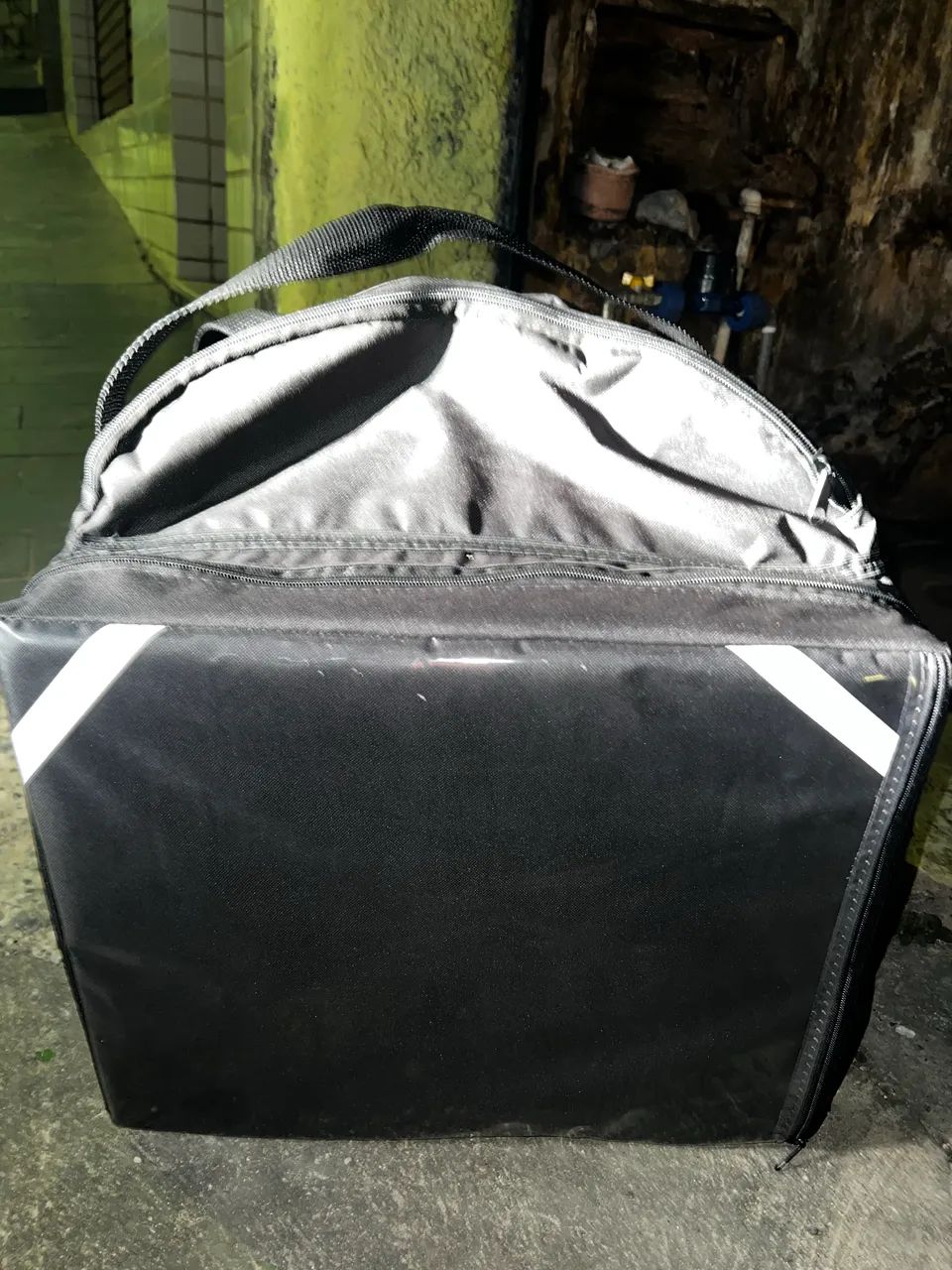 Mochila entrega novinha com isopor  - Foto 2
