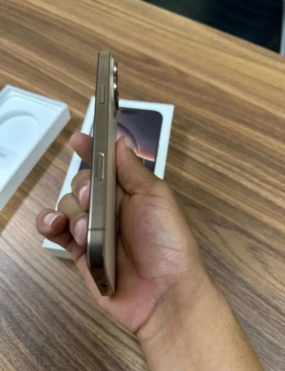iPhone 16 pro max - Foto 3